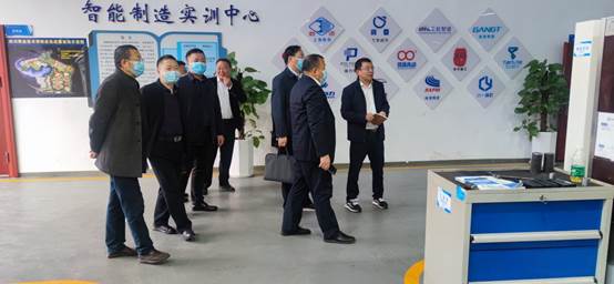 https://www.scvtc.edu.cn/__local/F/53/D7/586D86EB359B7C96AE1D9EEFD38_C8844B5B_5B18.png